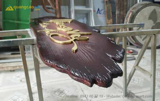 Bảng hiệu spa bằng gỗ đẹp