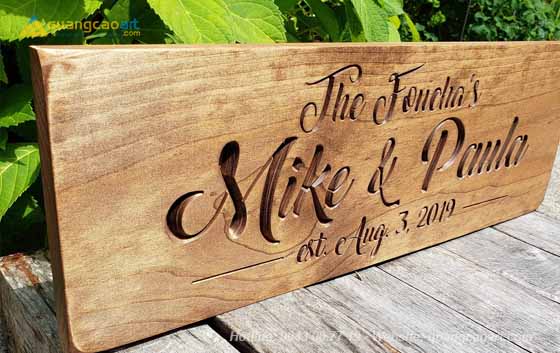 Thiết kế bảng hiệu bằng gỗ